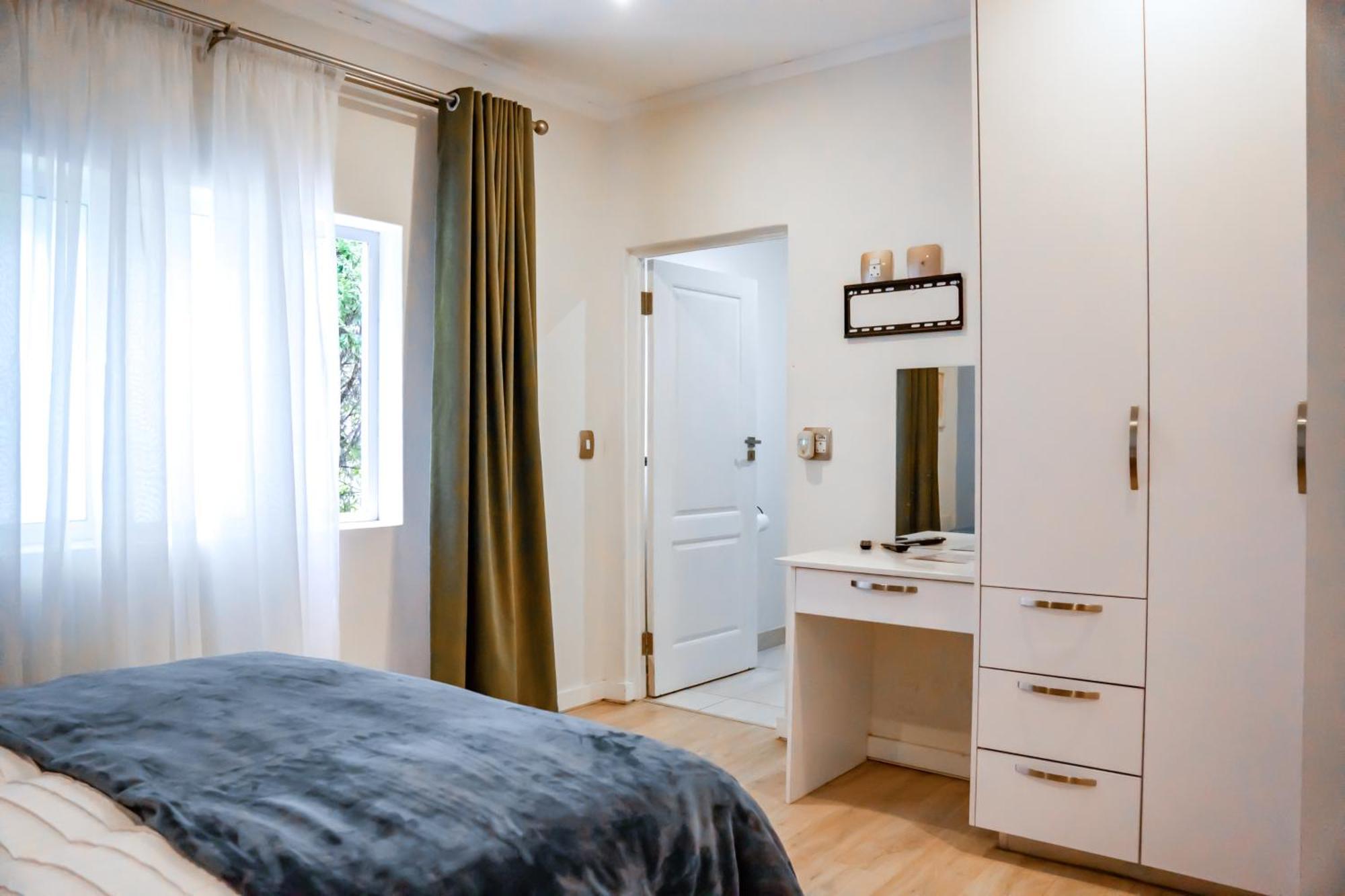 3 On Tessa Guesthouse ヨハネスブルグ エクステリア 写真